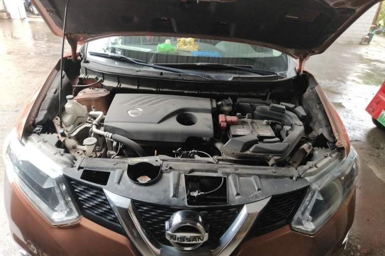 Used Nissan X-Trail 2014 2.0L CVT Comfort Edition 2WD Engine Bay