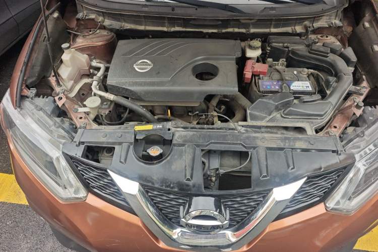 Used Nissan X-Trail 2014 2.0L CVT Comfort Edition 2WD Engine Bay