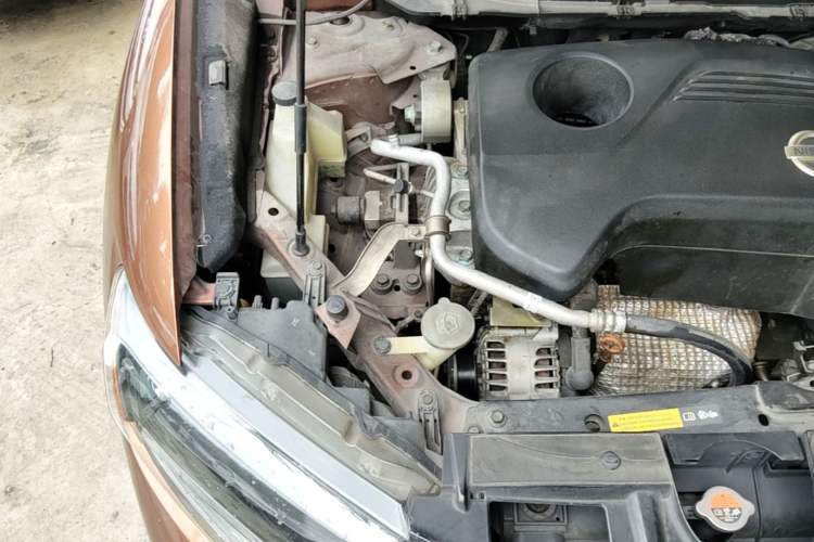 Used Nissan X-Trail 2014 2.5L CVT Leading Edition 4WD Engine Bay Right