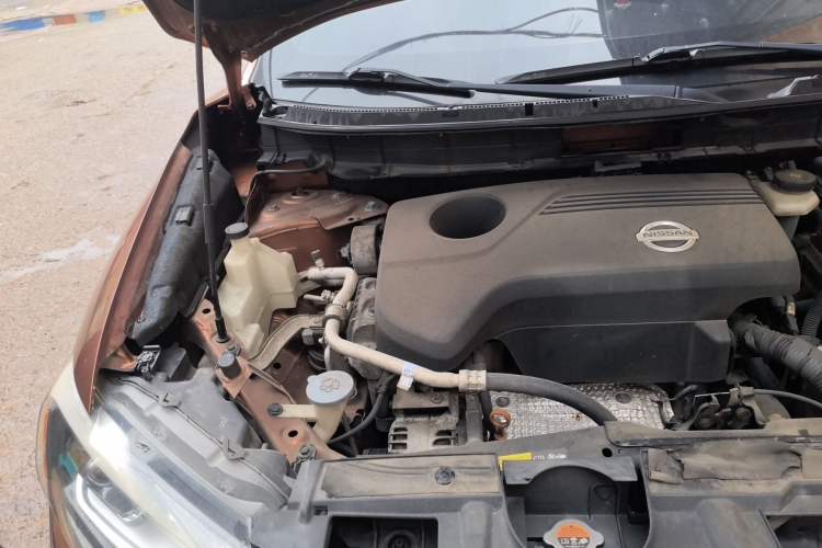 Used Nissan X-Trail 2014 2.5L CVT Ultimate Edition 4WD Engine Bay Right