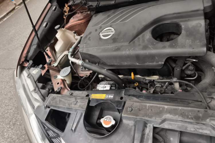Used Nissan X-Trail 2014 2.0L CVT Comfort Edition 2WD Engine Bay Right