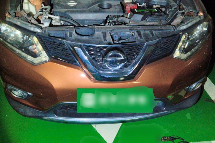 Used Nissan X-Trail 2014 2.0L CVT Comfort Edition 2WD Engine Bay