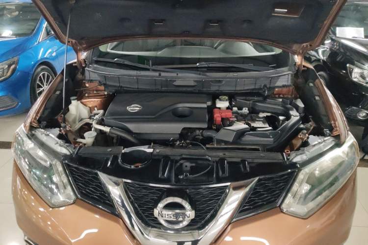 Used Nissan X-Trail 2014 2.0L CVT Smart Edition 2WD Engine Bay