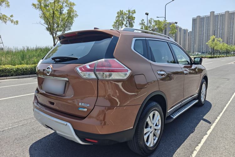 Used Nissan X-Trail 2014 2.5L CVT Luxury Edition 4WD Exterior 3