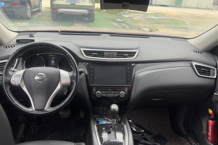 Used Nissan X-Trail 2014 2.5L CVT Leading Edition 4WD Exterior 5