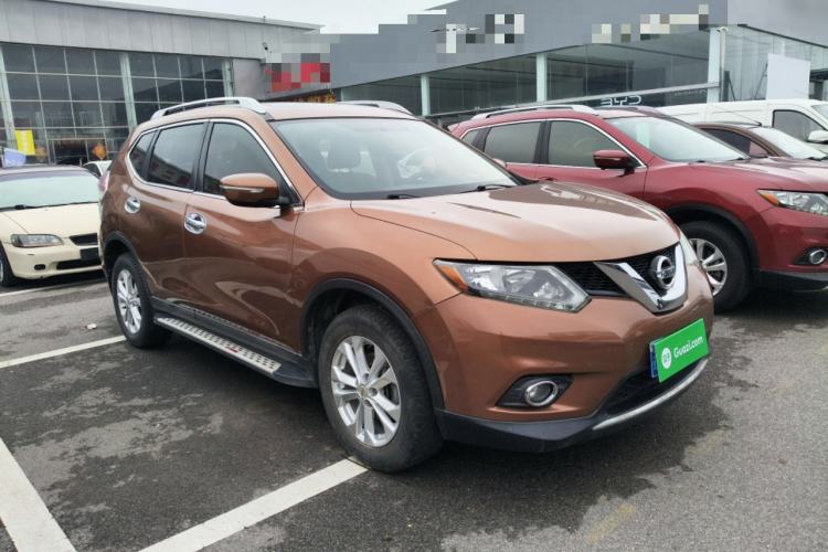 Used Nissan X-Trail 2014 2.5L CVT Leading Edition 4WD Front Right 45 Deg