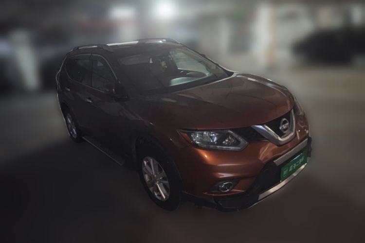 Used Nissan X-Trail 2014 2.0L CVT Comfort Edition 2WD Front Right 45 Deg
