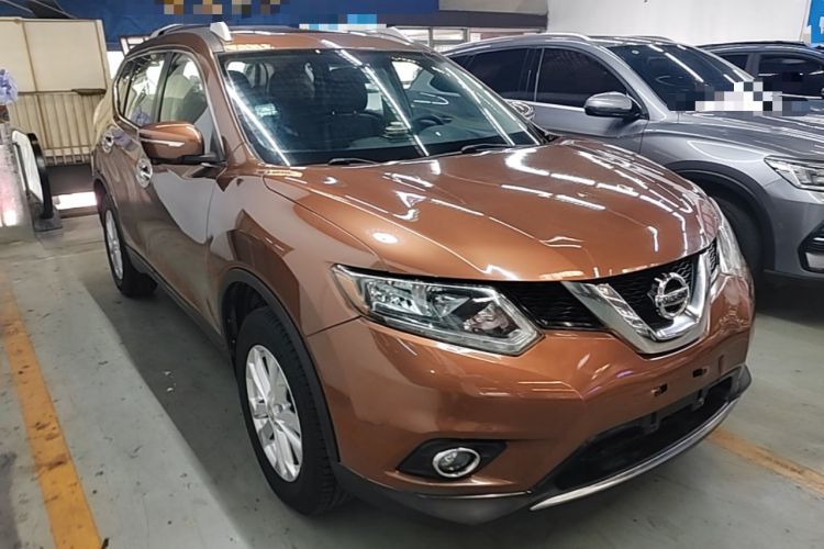 Used Nissan X-Trail 2014 2.0L CVT Comfort Edition 2WD Front Right 45 Deg