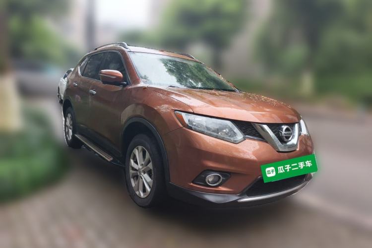 Used Nissan X-Trail 2014 2.0L CVT Comfort Edition 2WD Front Right 45 Deg