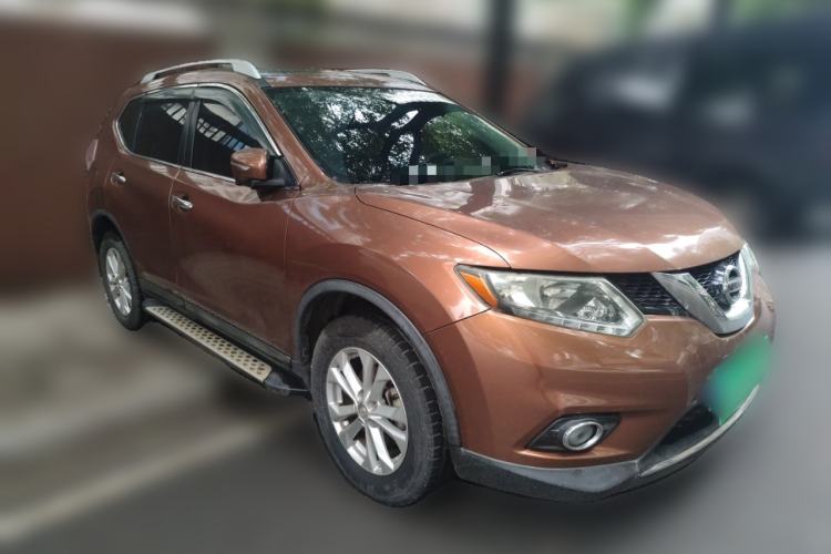 Used Nissan X-Trail 2014 2.5L CVT Luxury Edition 4WD Front Right 45 Deg