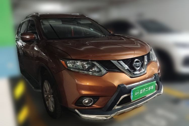 Used Nissan X-Trail 2014 2.5L CVT Luxury Edition 4WD Front Right 45 Deg