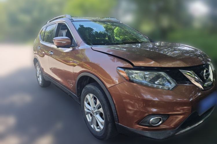 Used Nissan X-Trail 2014 2.0L CVT Comfort Edition 2WD Front Right 45 Deg