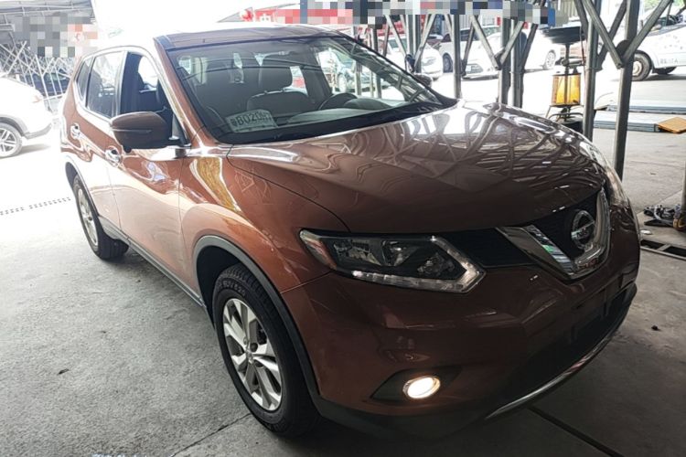 Used Nissan X-Trail 2014 2.0L CVT Comfort Edition 2WD Front Right 45 Deg