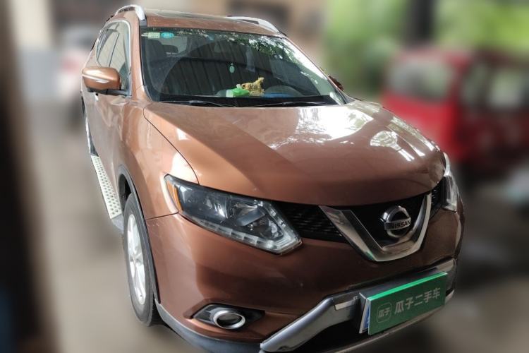 Used Nissan X-Trail 2014 2.0L CVT Comfort Edition 2WD Front Right 45 Deg