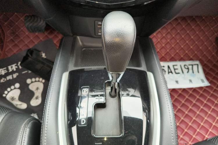 Used Nissan X-Trail 2014 2.5L CVT Leading Edition 4WD Gear Lever