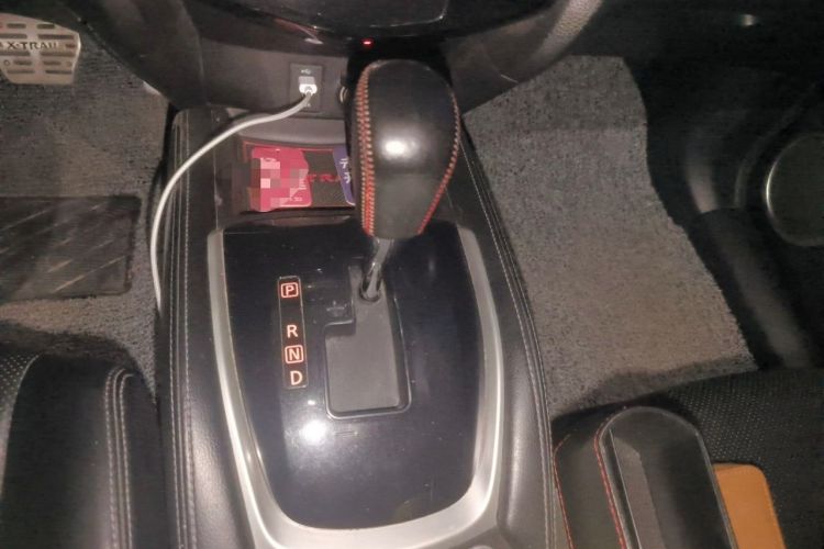 Used Nissan X-Trail 2014 2.0L CVT Smart Edition 2WD Gear Lever