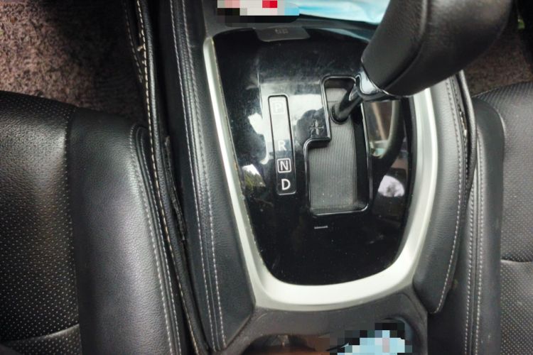 Used Nissan X-Trail 2014 2.0L CVT Comfort Edition 2WD Gear Lever