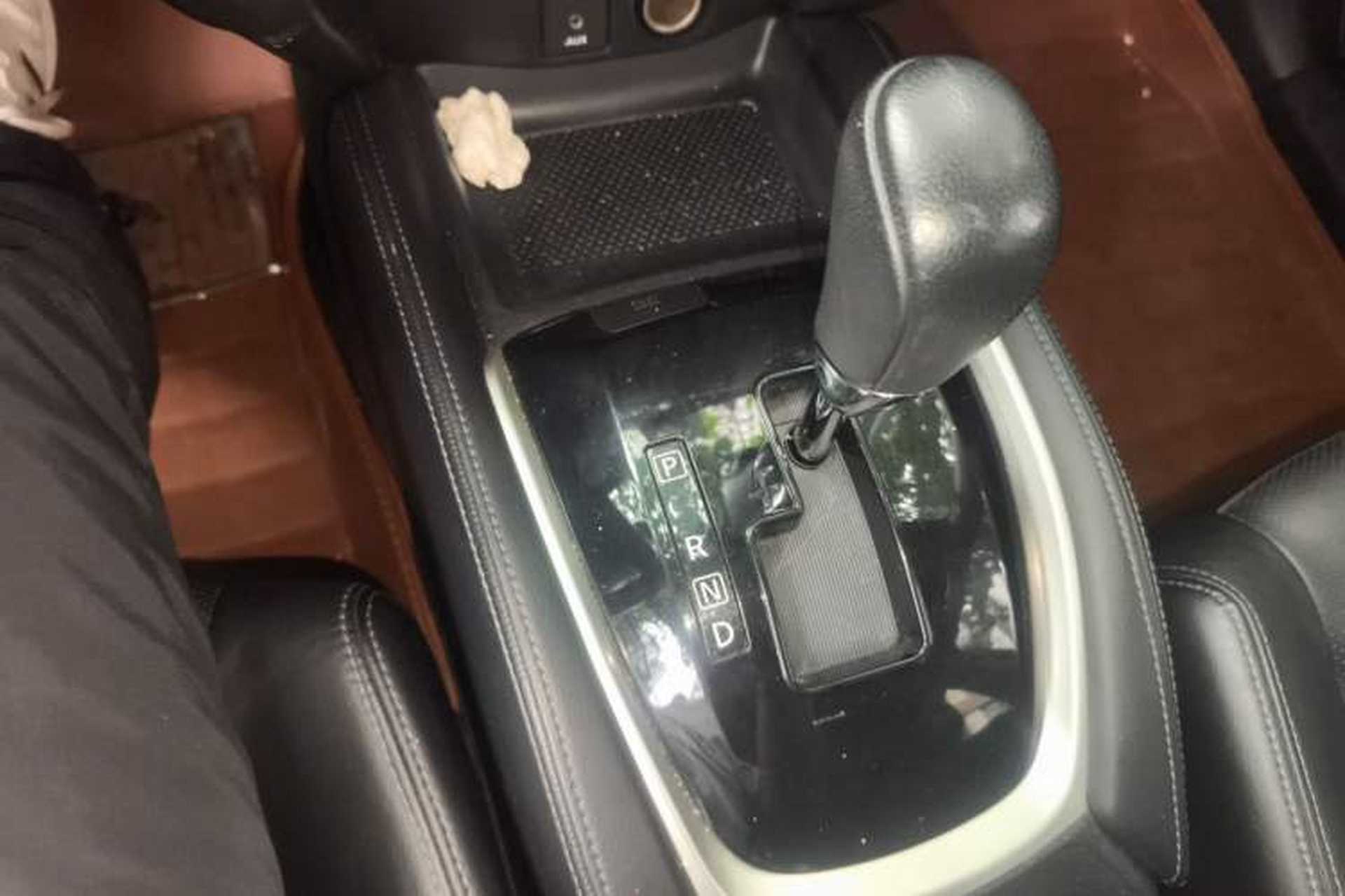Used Nissan X-Trail 2014 2.0L CVT Comfort Edition 2WD Gear Lever