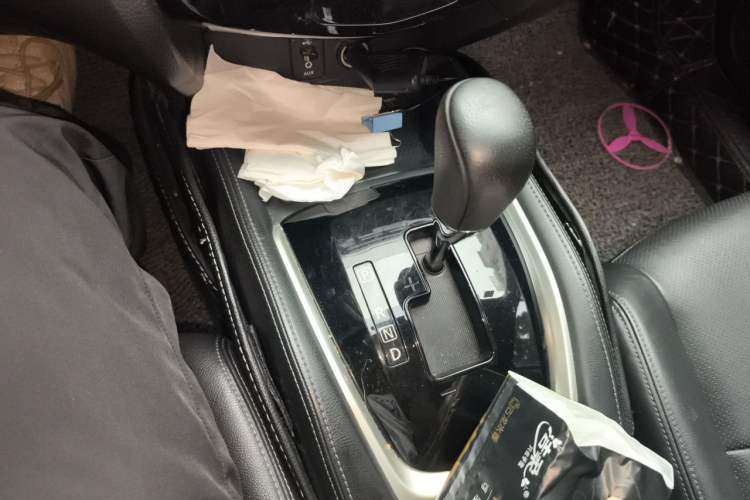 Used Nissan X-Trail 2014 2.0L CVT Comfort Edition 2WD Gear Lever