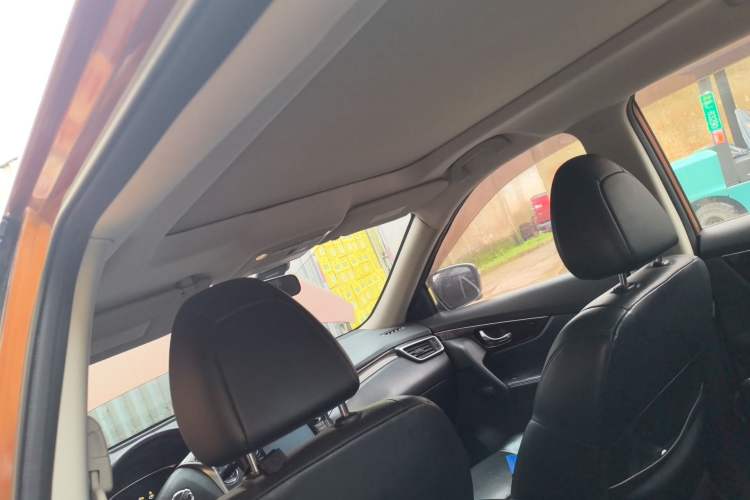 Used Nissan X-Trail 2014 2.5L CVT Ultimate Edition 4WD Headliner