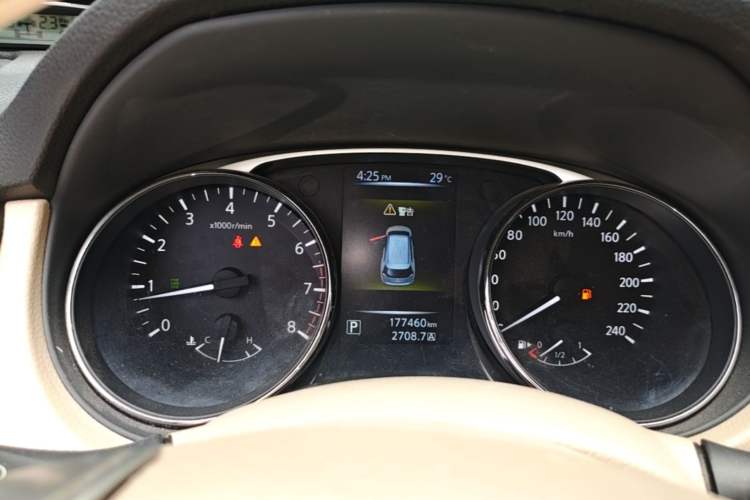 Used Nissan X-Trail 2014 2.5L CVT Leading Edition 4WD Instrument Cluster