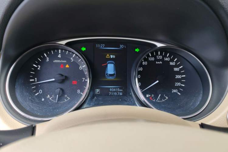Used Nissan X-Trail 2014 2.0L CVT Fashion Edition 2WD Instrument Cluster