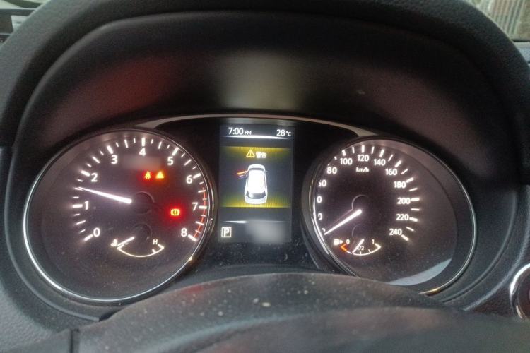 Used Nissan X-Trail 2014 2.5L CVT Leading Edition 4WD Instrument Cluster