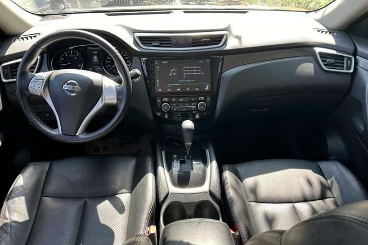 Used Nissan X-Trail 2014 2.0L CVT Comfort Edition 2WD Interior 1