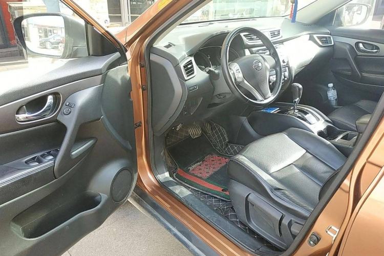 Used Nissan X-Trail 2014 2.0L CVT Comfort Edition 2WD Interior 6