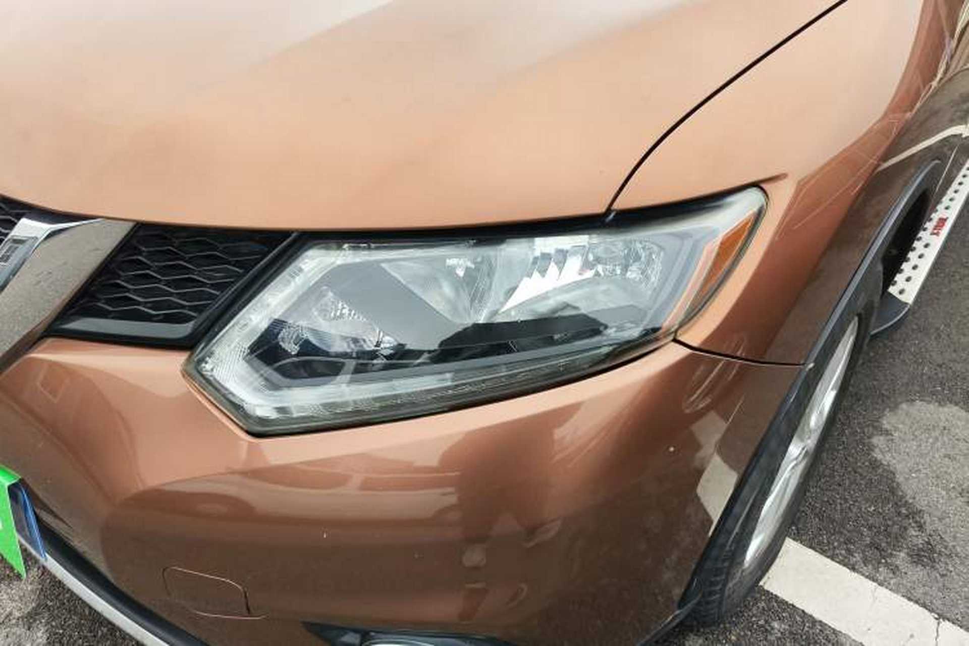 Used Nissan X-Trail 2014 2.5L CVT Leading Edition 4WD Left Front Headlight
