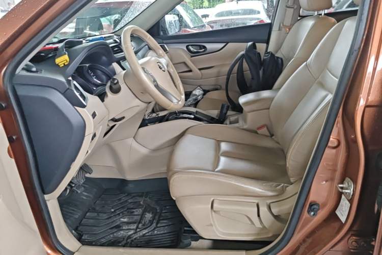 Used Nissan X-Trail 2014 2.0L CVT Comfort Edition 2WD Left Front Seat