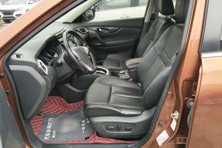 Used Nissan X-Trail 2014 2.5L CVT Leading Edition 4WD Left Front Seat