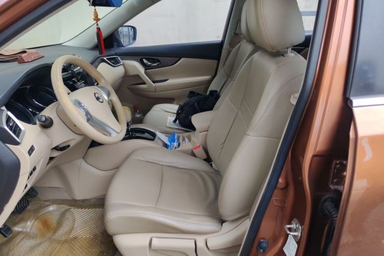 Used Nissan X-Trail 2014 2.0L CVT Fashion Edition 2WD Left Front Seat