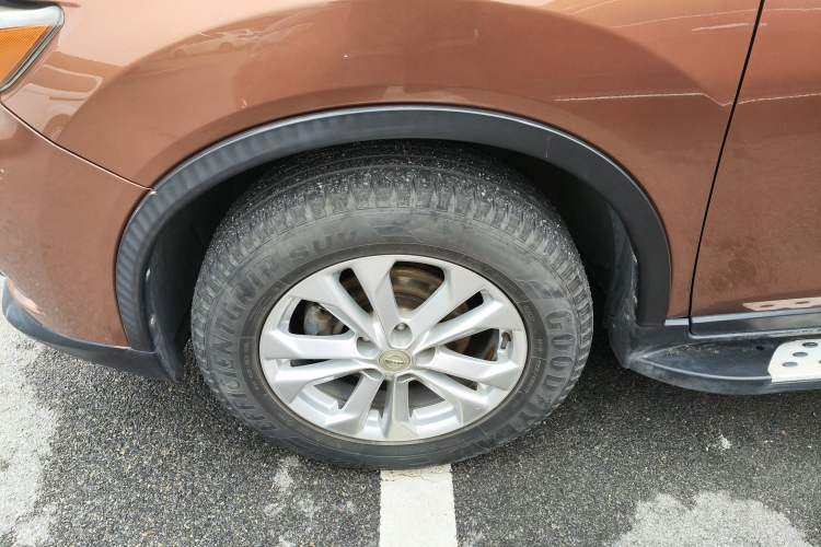 Used Nissan X-Trail 2014 2.5L CVT Leading Edition 4WD Left Front Wheel Hub