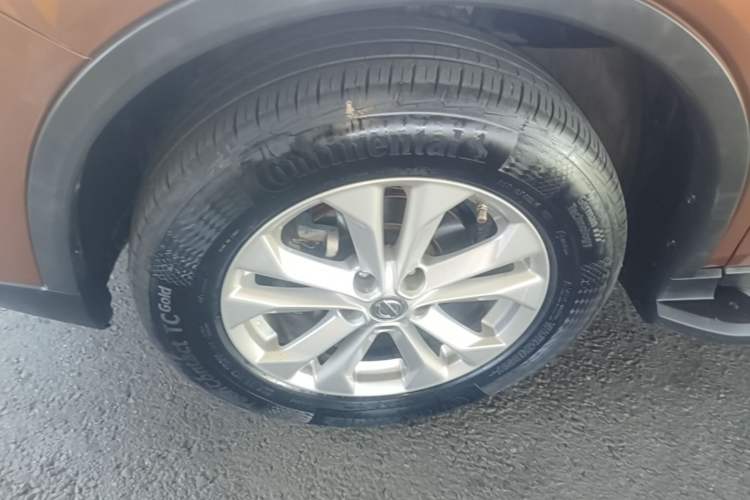 Used Nissan X-Trail 2014 2.5L CVT Leading Edition 4WD Left Front Wheel Hub