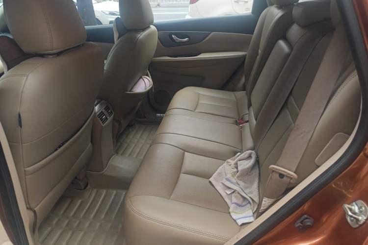 Used Nissan X-Trail 2014 2.0L CVT Comfort Edition 2WD Left Rear Seat