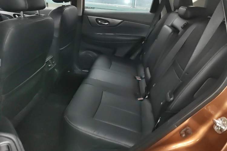 Used Nissan X-Trail 2014 2.0L CVT Comfort Edition 2WD Left Rear Seat