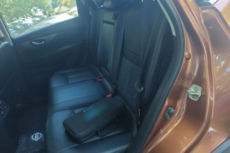 Used Nissan X-Trail 2014 2.0L CVT Comfort Edition 2WD Left Rear Seat