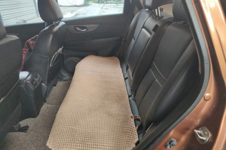 Used Nissan X-Trail 2014 2.0L CVT Comfort Edition 2WD Left Rear Seat