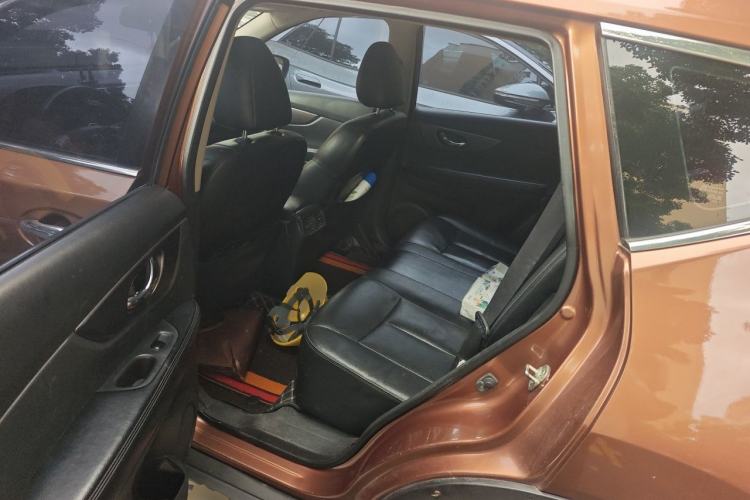 Used Nissan X-Trail 2014 2.0L CVT Comfort Edition 2WD Left Rear Seat