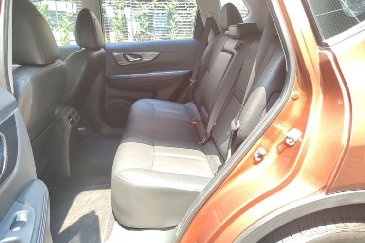 Used Nissan X-Trail 2014 2.5L CVT Luxury Edition 4WD Left Rear Seat
