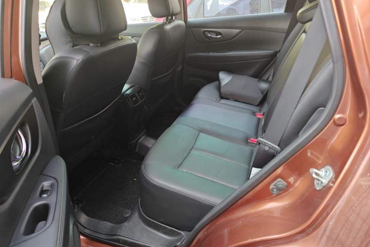 Used Nissan X-Trail 2014 2.0L CVT Comfort Edition 2WD Left Rear Seat
