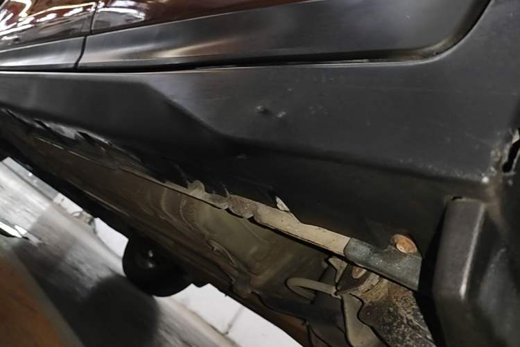 Used Nissan X-Trail 2014 2.0L CVT Comfort Edition 2WD Left Side Sill