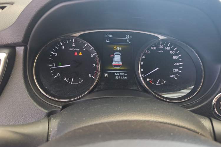 Used Nissan X-Trail 2014 2.5L CVT Ultimate Edition 4WD Odometer Close Up