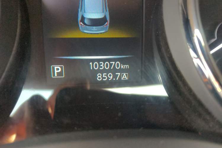 Used Nissan X-Trail 2014 2.0L CVT Comfort Edition 2WD Odometer Close Up