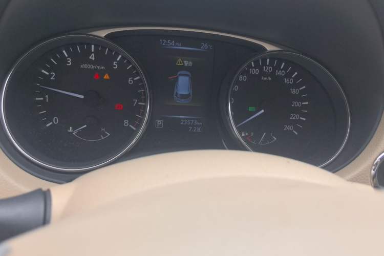 Used Nissan X-Trail 2014 2.0L CVT Comfort Edition 2WD Odometer Close Up