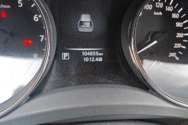 Used Nissan X-Trail 2014 2.0L CVT Comfort Edition 2WD Odometer Close Up