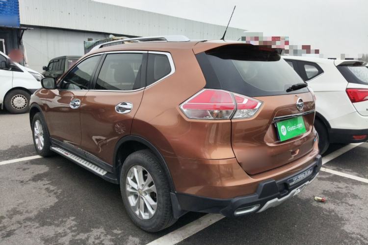 Used Nissan X-Trail 2014 2.5L CVT Leading Edition 4WD Rear Left 45 Deg