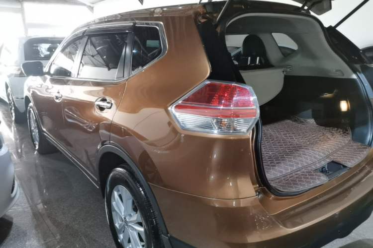 Used Nissan X-Trail 2014 2.0L CVT Comfort Edition 2WD Rear Left 45 Deg