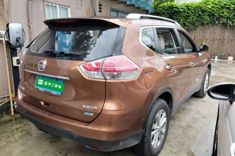 Used Nissan X-Trail 2014 2.5L CVT Leading Edition 4WD Rear Right 45 Deg